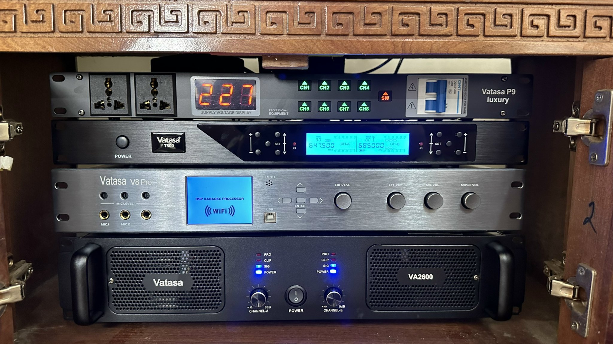 Khách hàng Đức Trí đánh giá về sản phẩm Cục Đẩy Công Suất Vatasa VA-2600, 2 Kênh
